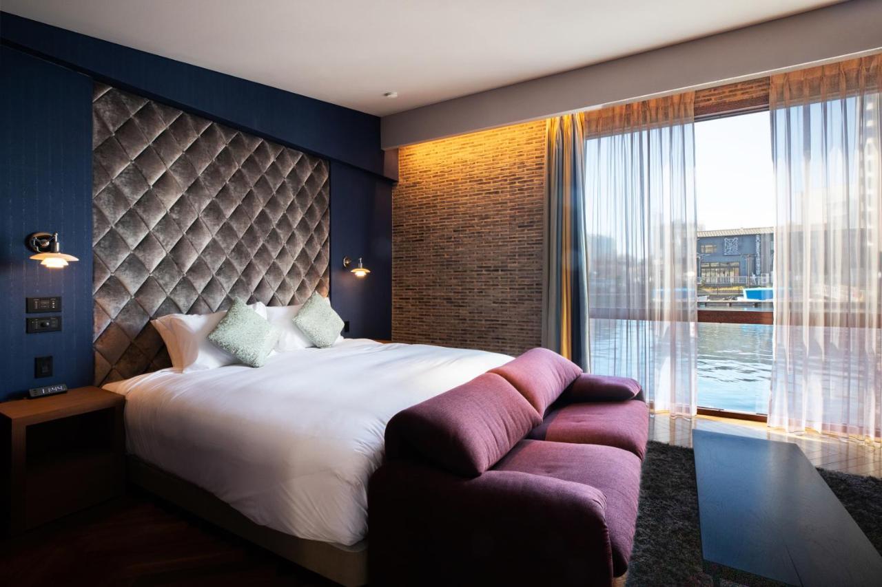 Petals Hotel